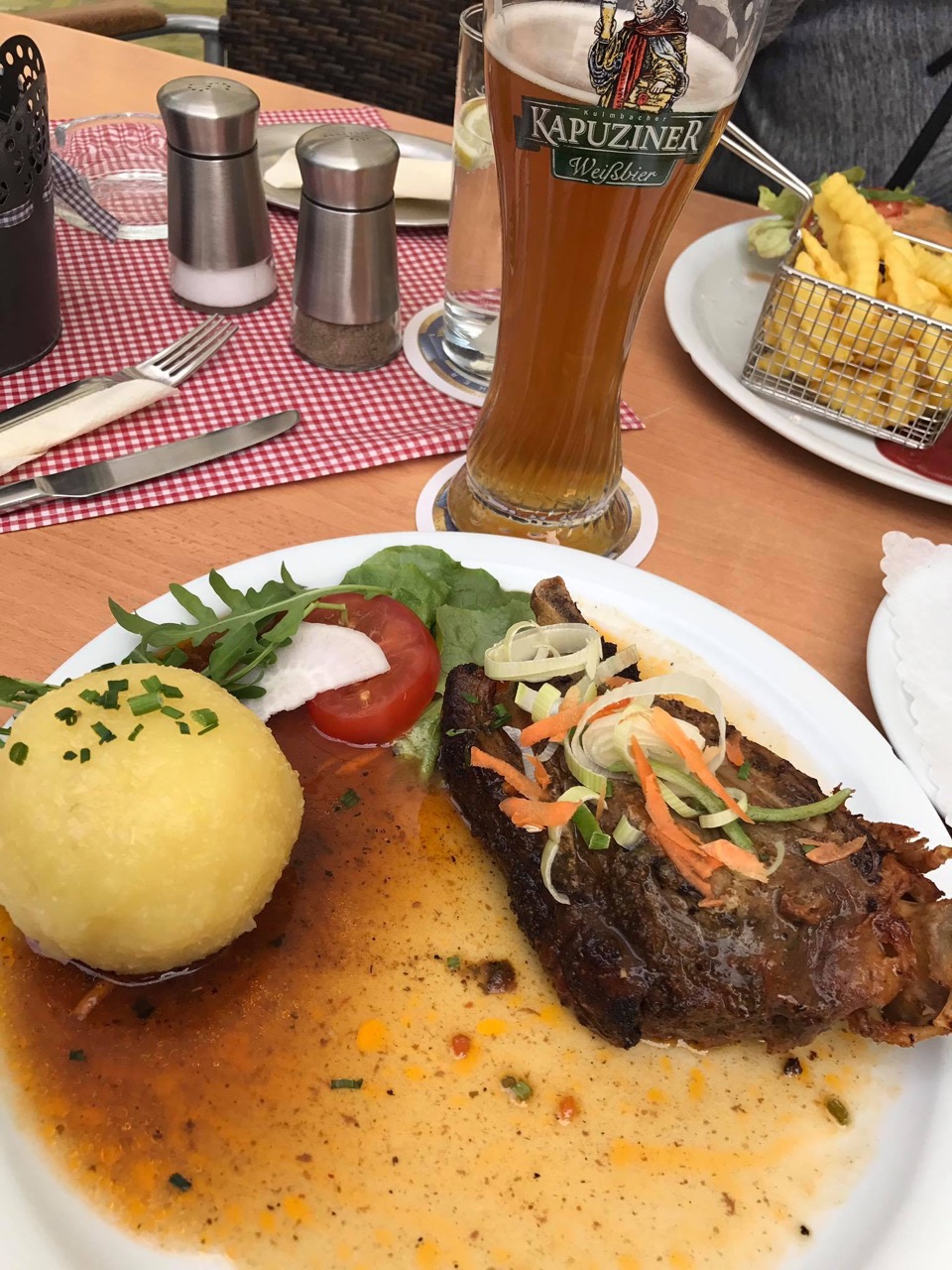Seidla auf einem Tisch in Bamberg