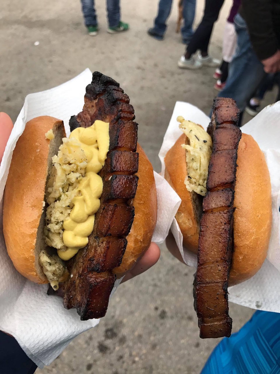 Essen auf dem Nürnberger Volksfest