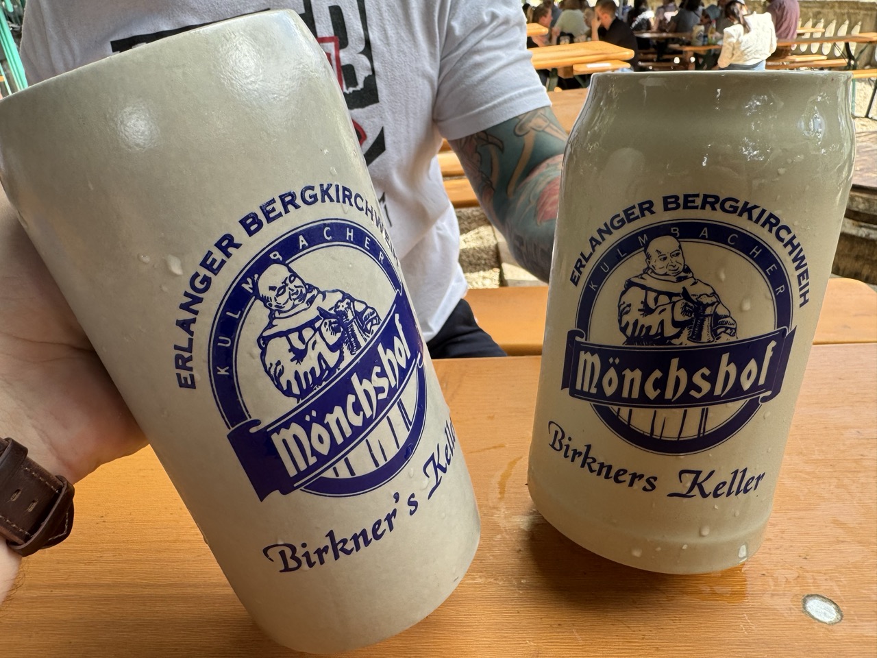 Bier auf der Erlanger Bergkirchweih