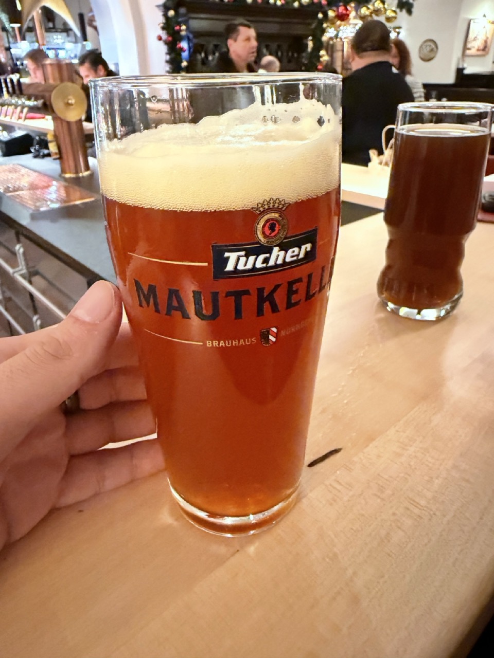 Bier im Tucher Mautkeller