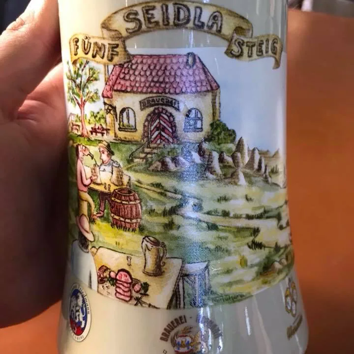Painted stoneware mug from the Fünf-Seidla-Steig